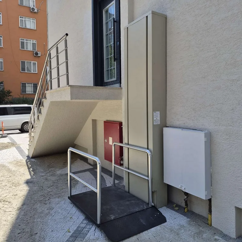YSFK İnşaat Açık Tip Dikey Engelli Platformu